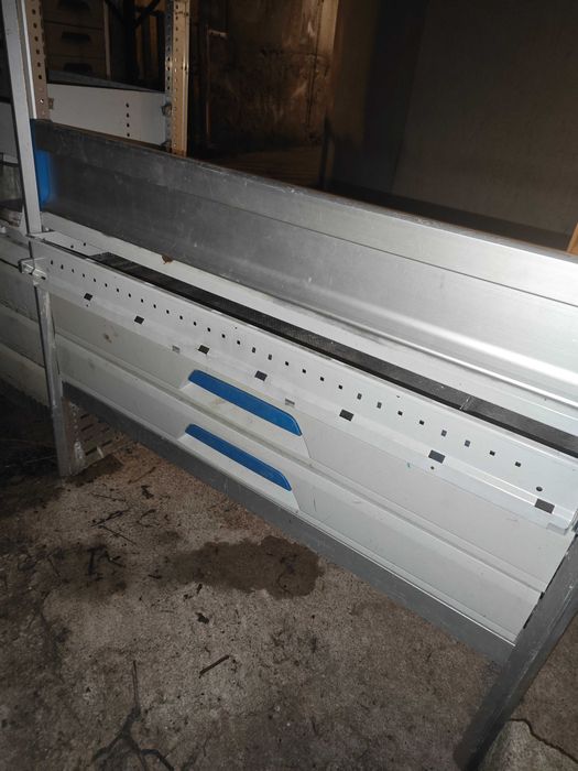 Шкафове за инструменти  за бус