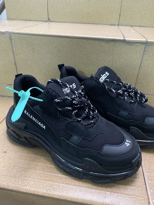 BALENCIAGA triples 41