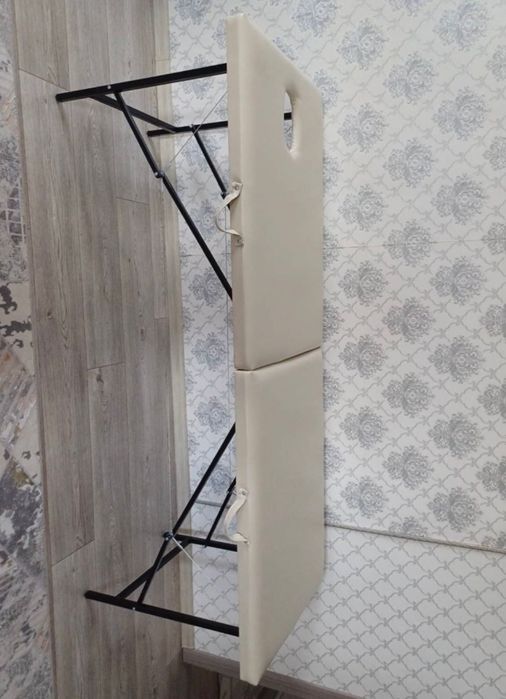 продаю кушетку в отличном состояний