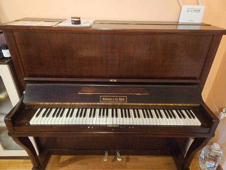 Пиано в добро състояние