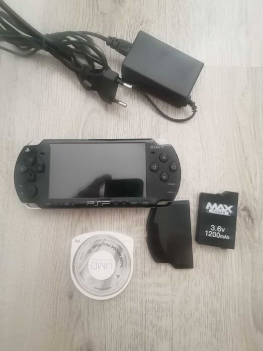 Игра Psp 2004 черна