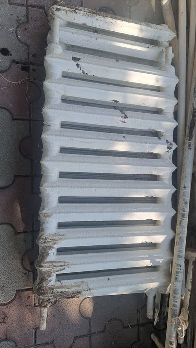 Радиатор чугунный