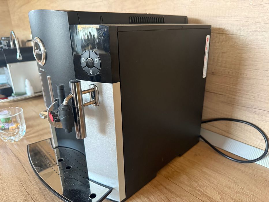 Кафемашина JURA, робот