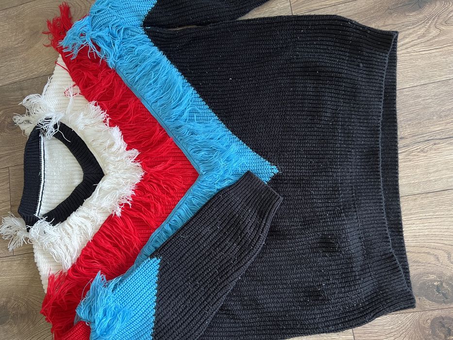 Теплый удлиненный свитер