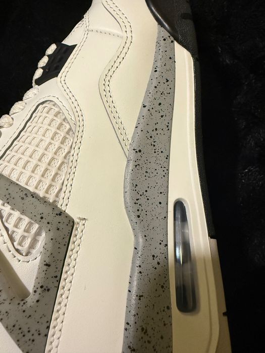 Vand Air Jordan 4 White Cement marimea 41 original