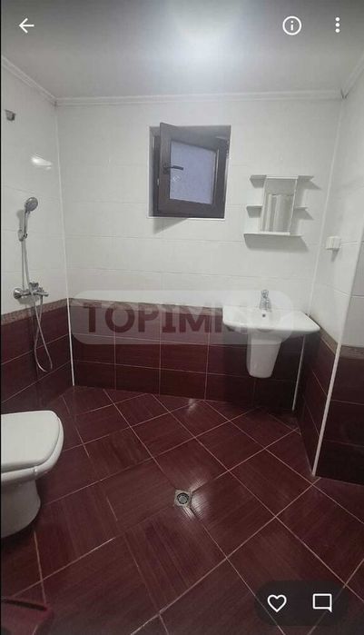 Двуетажна къща под наем близо до Катедралата