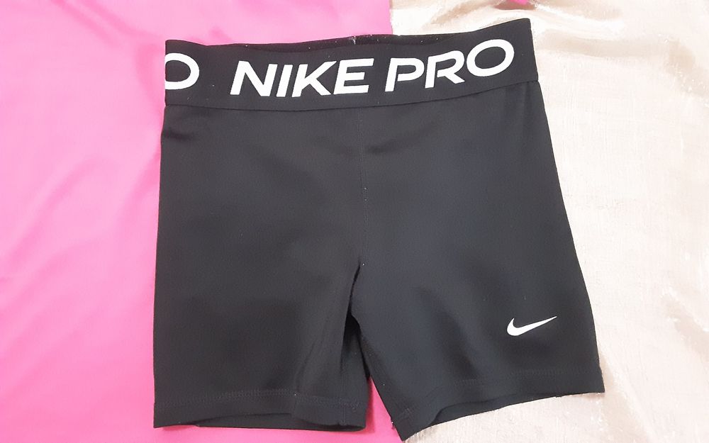 (L 147-158) NIKE оригинален сет за момиче 21€