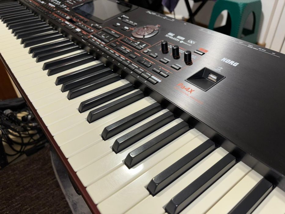 Korg pa4x 76 key ca nou