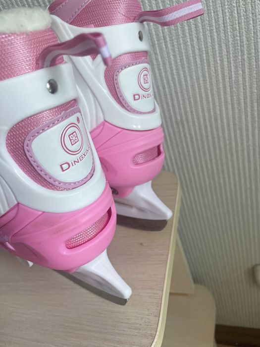 Продам коньки доя девочки р35-39