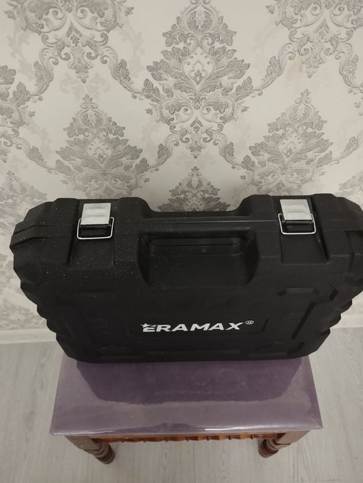 Пластиковые кейс для перфоратора.