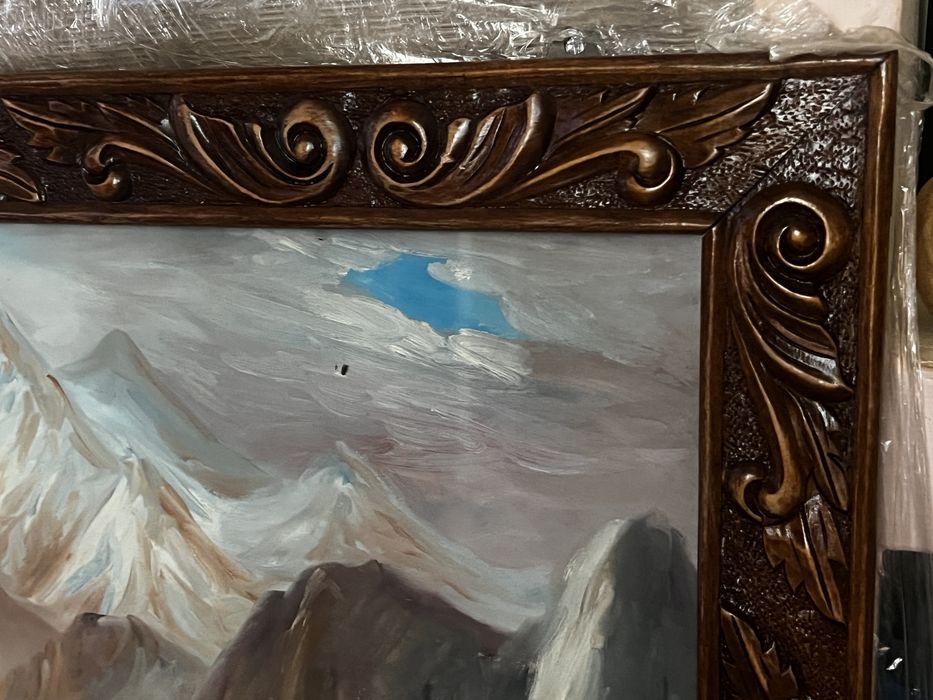 Tablou original în ulei pe pânză, 107×77 cm, ramă din lemn sculptată – peisaj montan