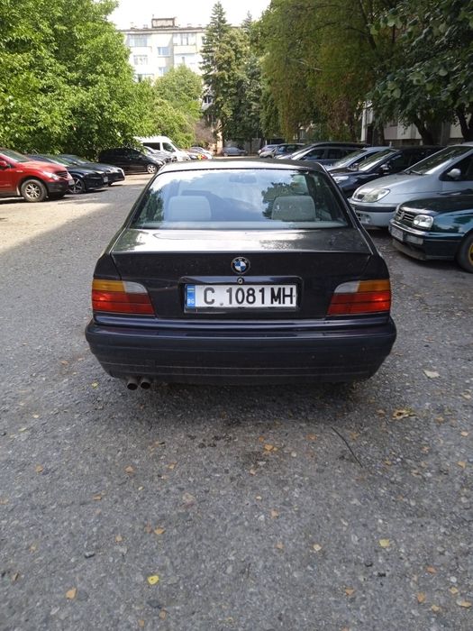 BMW 325i Coupe (E36)