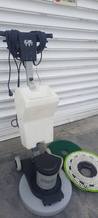 Numatic  bmd1000s Машина за Почистване Полиране Пране на килими