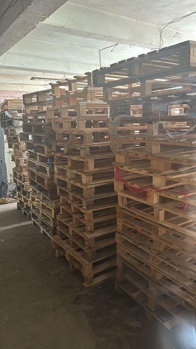 Дървени скари и палета