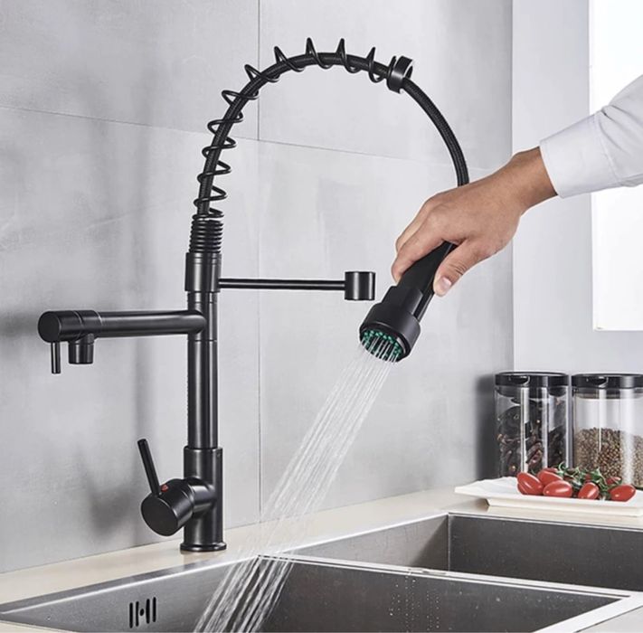 Кухненски смесител / черен мат /