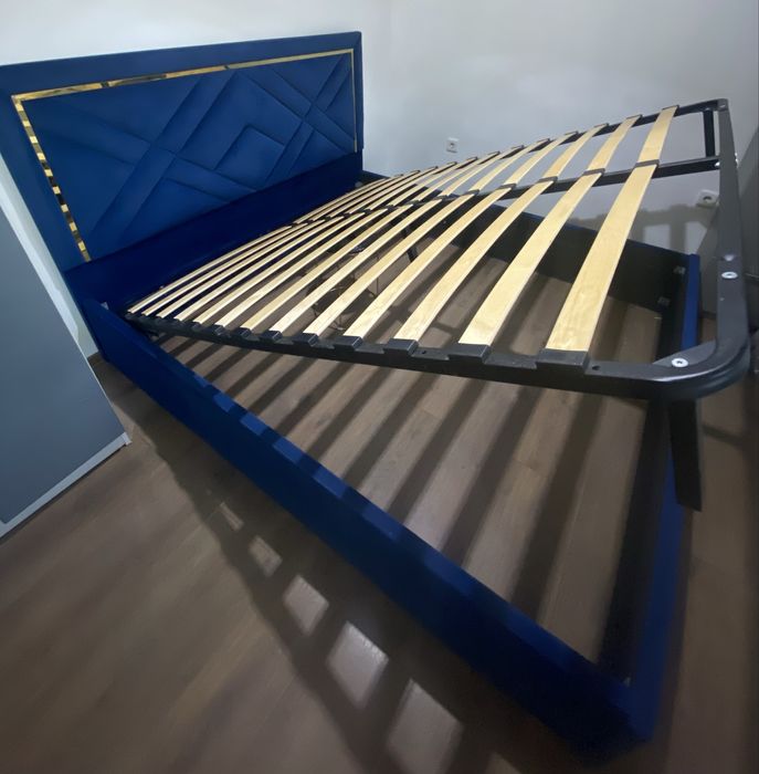 Продам кровать двухместную