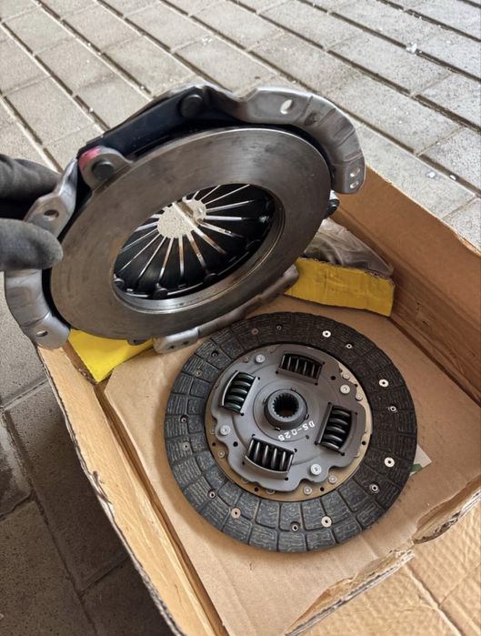 Piese noi grand vitara kit ambreiaj distributie telescop arc radiator