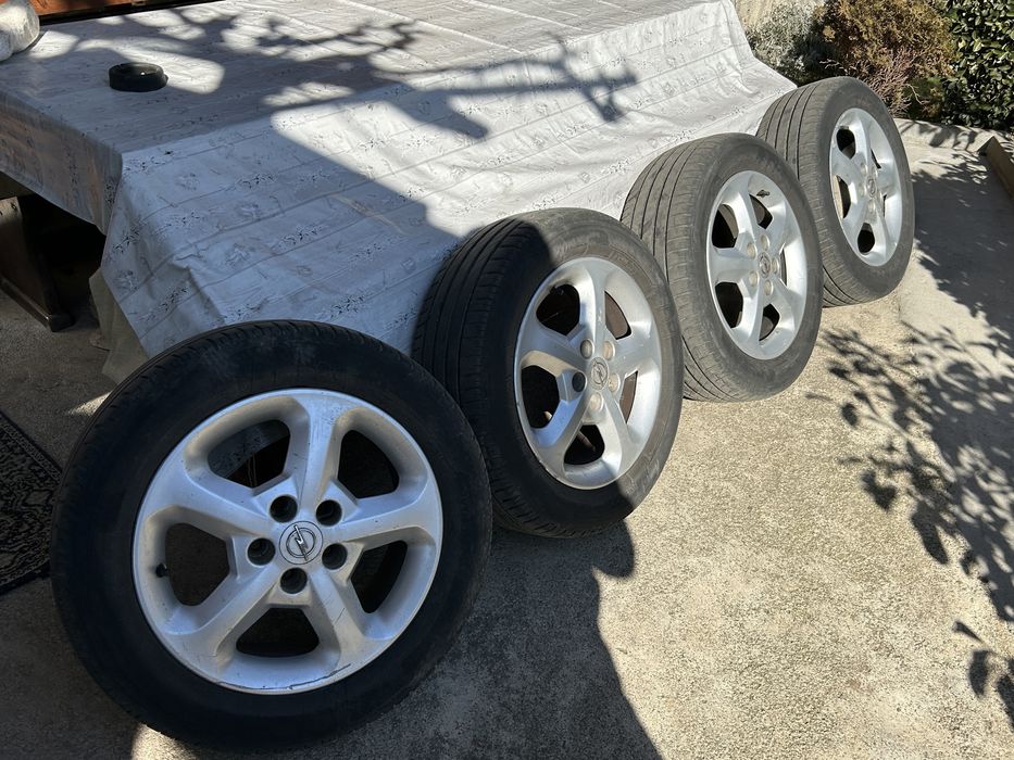 Гуми  с  джанти.