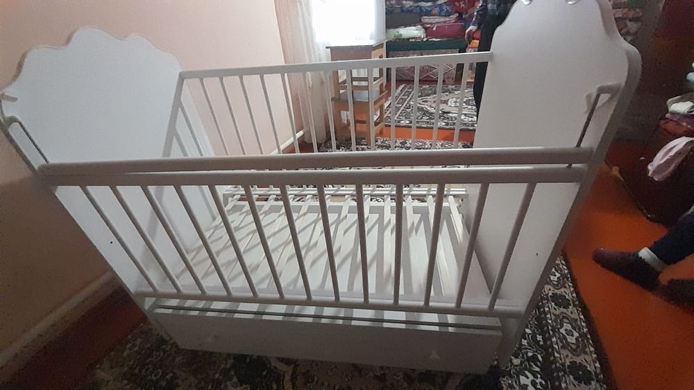 Детская кроватка