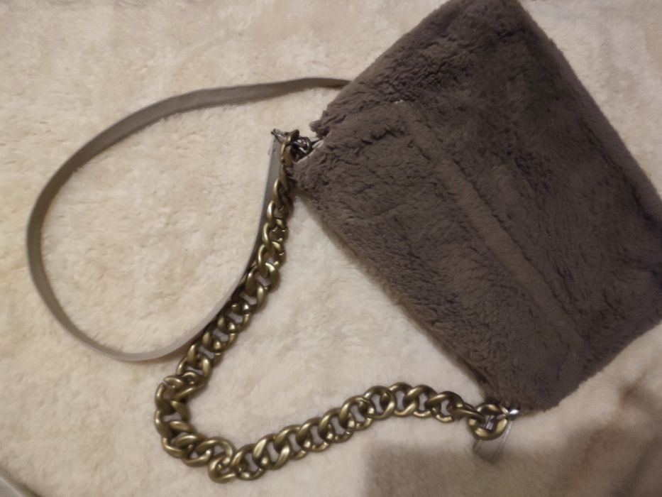 Головные уборы женские