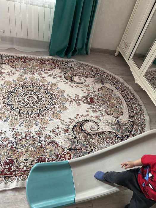 Продам ковер шелк