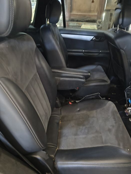 Продавам Мерцедес R класа на части