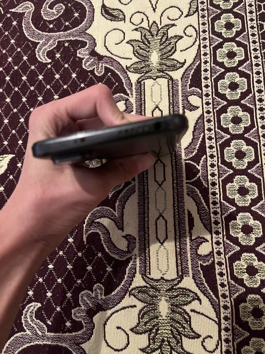Redmi Note 11S.