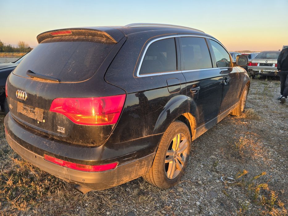 На части Audi Q7 3.0 TDI BUG Компютър двигател КУ7 Ауди 7 места