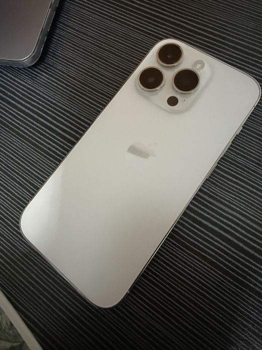Продам iphone 14 pro 256гб акб 80% в идеале 10/10