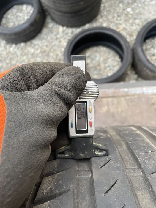 Anv vara 275/40/20Continental/Hankook