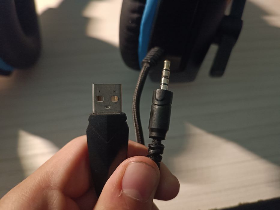 Scorbion headset + Hunterspyder headset cu defect