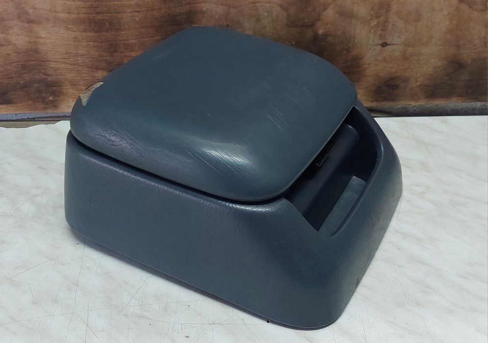 Подлокотник высокий Прадо 95