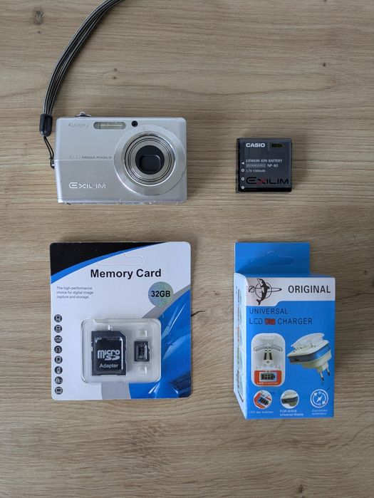 Casio EXILIM Z600 - РЕТРО СНИМКИ Дигитален Фотоапарат Стил Y2K (Year 2000)