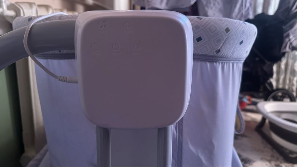 Электрическая кроватка , люлька . Манеж