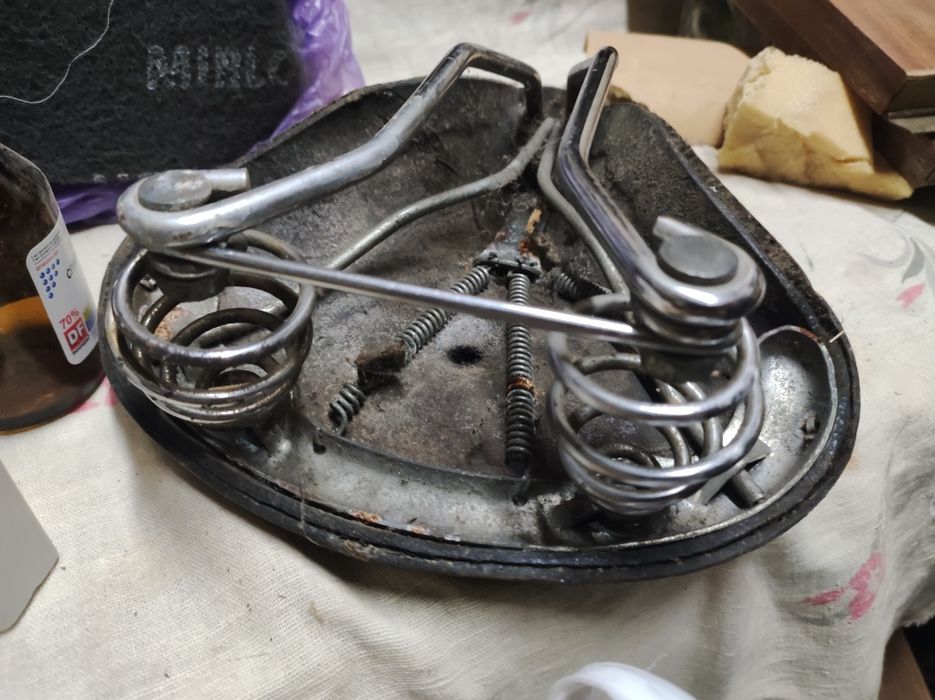 Кожаное седло на велосипед СССР