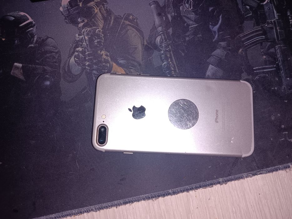 Продам Iphone 7 Plus