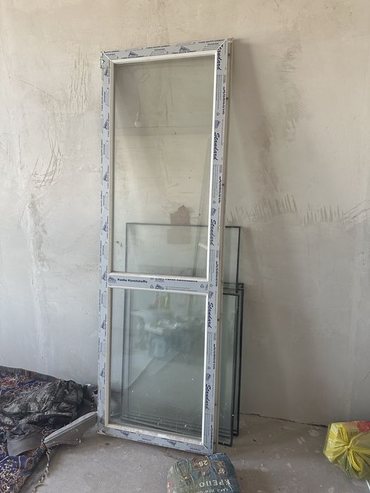 Продам пластиковый дверь новый