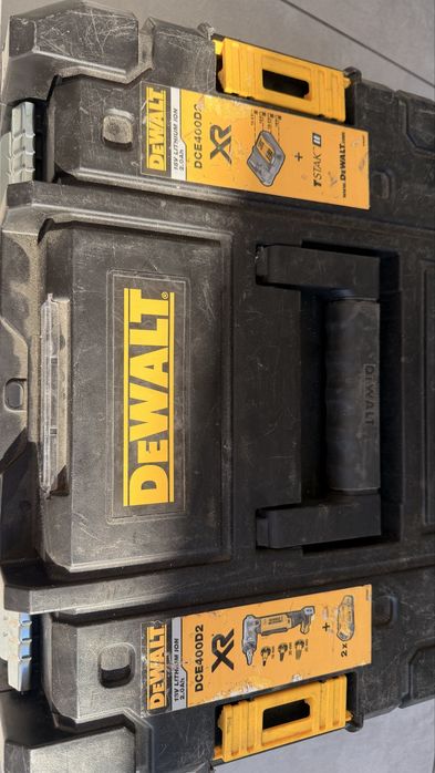Vând aparat de expandat țevi Dewalt DCE 400 D2