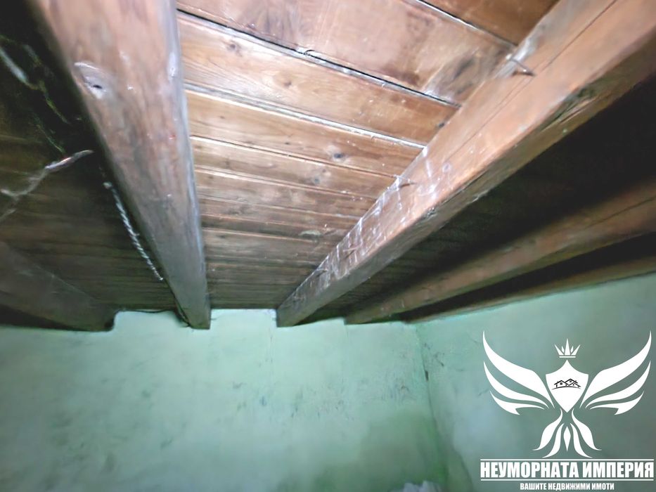 Двуетажна къща с постройки 384РЗП с 930кв. двор село Караджалово