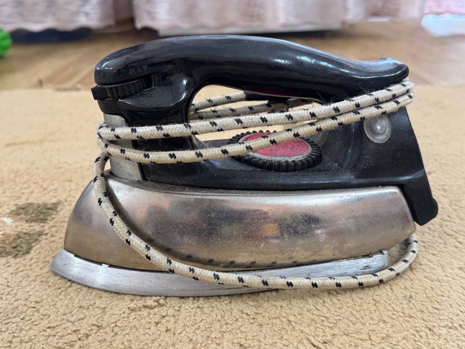 Утюг советский