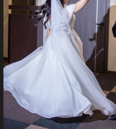 Свадебное платье 150 тыс