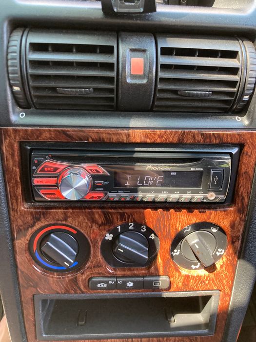 PIONEER DEH-1500UBA mp3 aux usb
