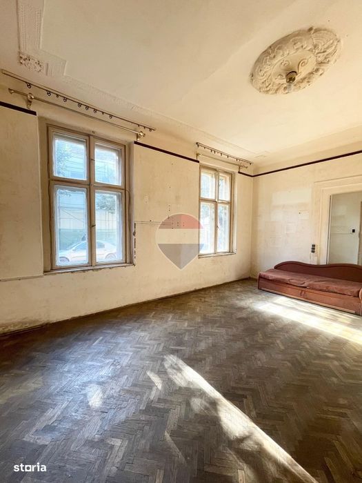 Apartament cu 1 camera de vânzare + boxa pe str George Cosbuc