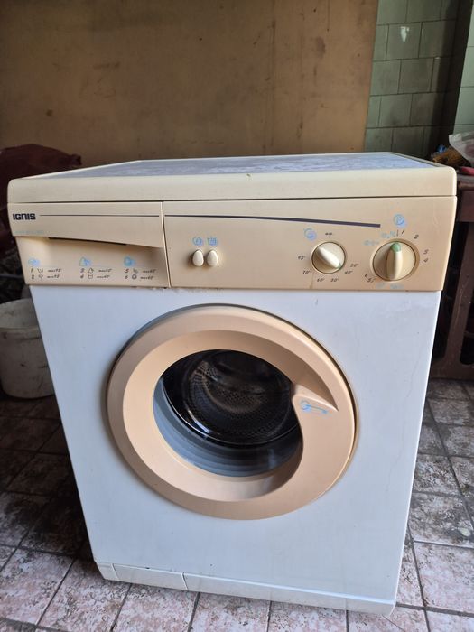 De vânzare masinã de spâlat automat,si unul manualâ,am in douâ in stare bunã de funtionare