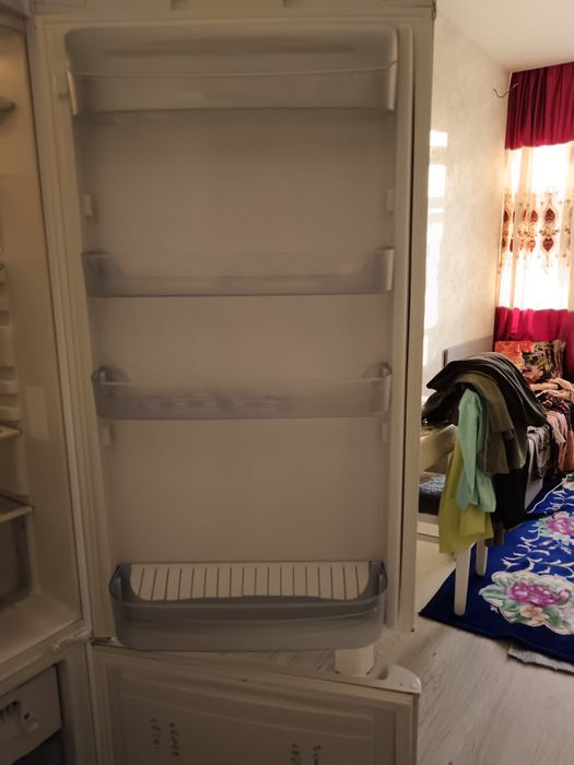 Продам холодильник б/у, рабочий