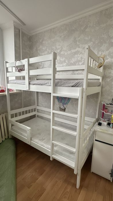 Кровать двухярусная дерево
