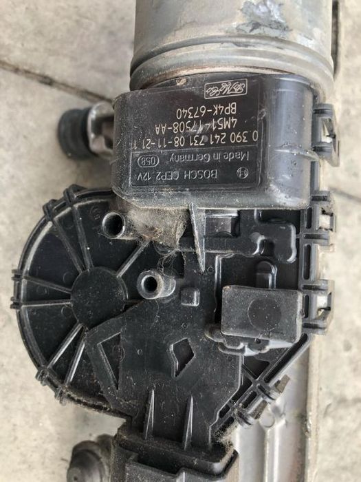 ansamblu stergatoare ford focus 2 2009