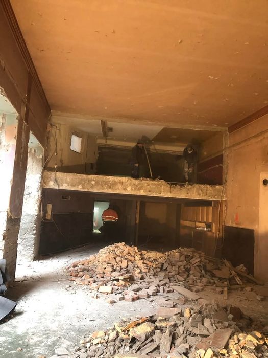Demolari Apartamente , Debarasări moluz ,Taeri păreți,  Decupări  .