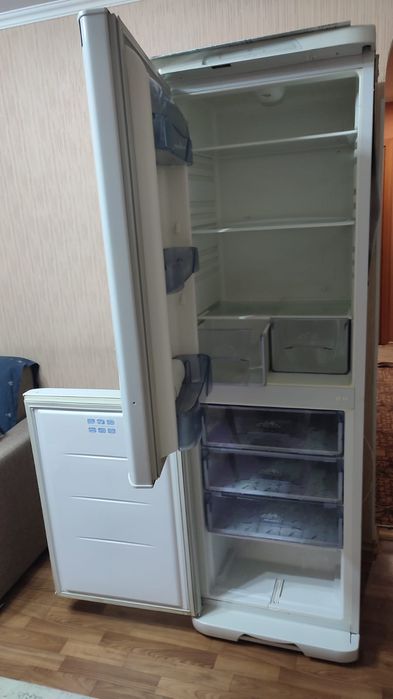 Холодильник рабочий