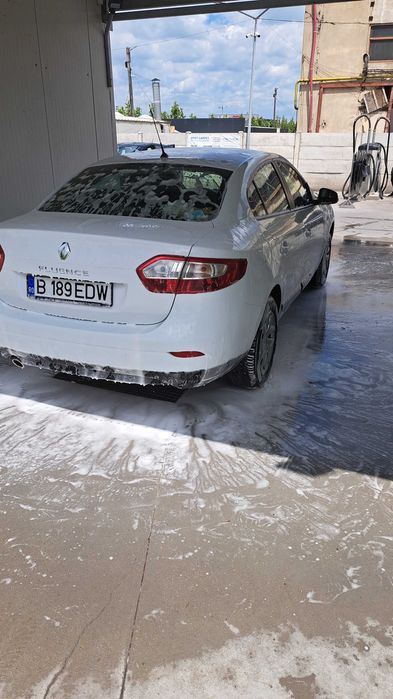 RENAULT Fluence